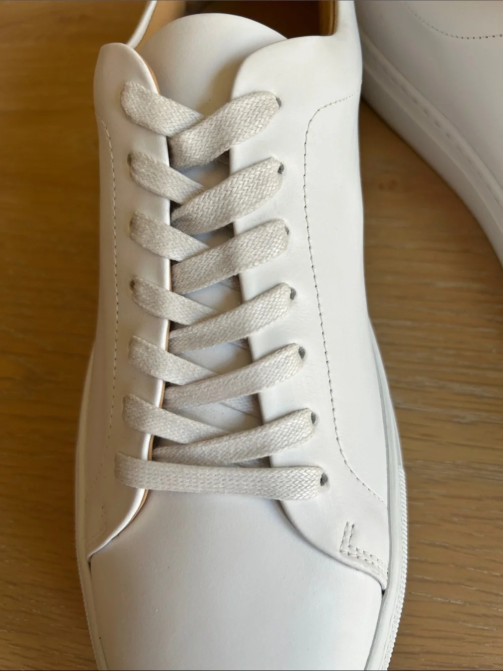 THURSDAY LOW TOP Encore SNEAKERS, White, Size 9, NWT